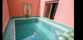 RARE PISCINE PRIVATIVE